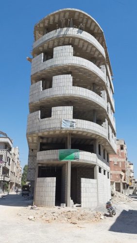 الانتهاء من البناء على الهيكل