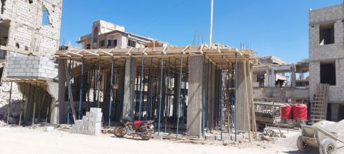 التجهيز لصب سقف الطابق الأرضي